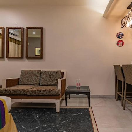 Hotel Imperial Park Sector 45 Gurgaon Exterior photo
