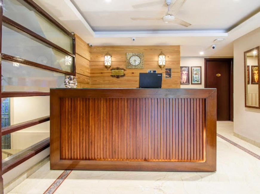 Hotel Imperial Park Sector 45 Gurgaon Exterior photo